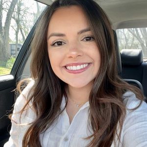 Meet your Posher, Katelyn